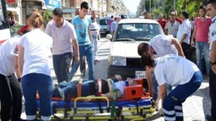 Otomobilin &Ccedil;arptığı Kadın Ağır Yaralandı