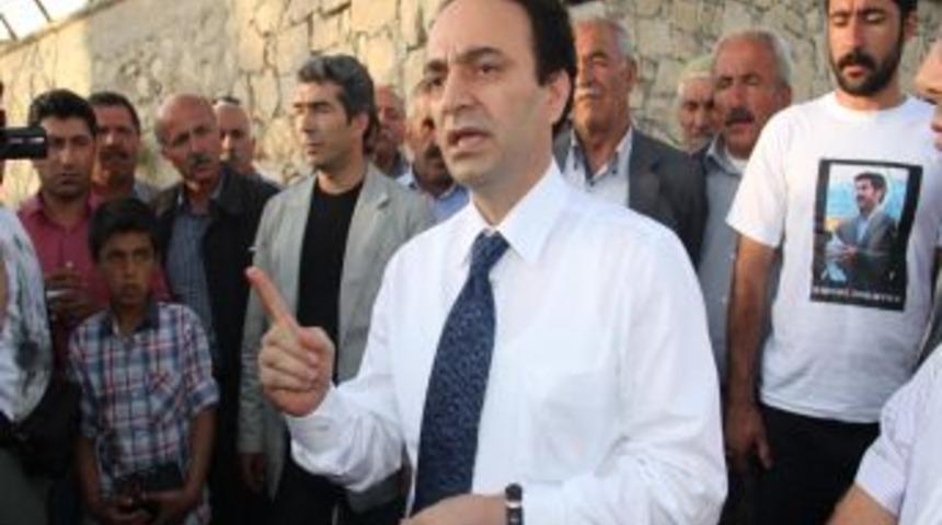 Van Belediye Başkanı Kaya Ve 5 Kişi Tutuklama Talebi Ile Mahkemeye Sevk Edildi