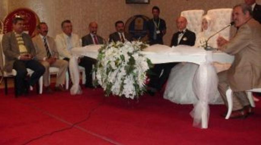 Bakan &Ccedil;elik Nikah Şahidi Oldu