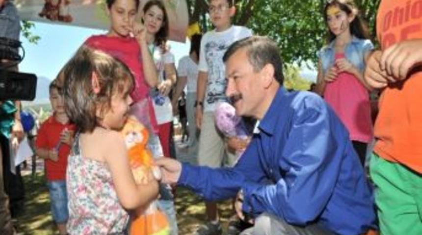 &Ouml;zel &Ccedil;ocuklar&rsquo;ın Buca&rsquo;daki 4. Buluşması Neşe İ&ccedil;inde Ge&ccedil;ti