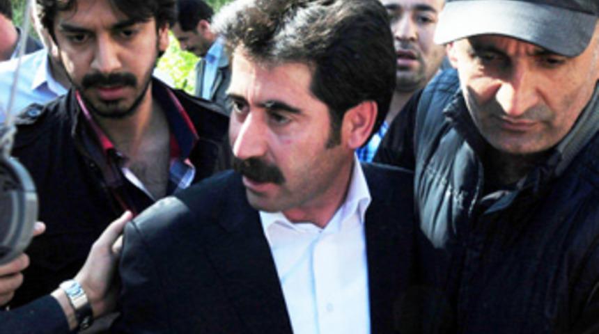 Belediye başkanına g&ouml;revden uzaklaştırma