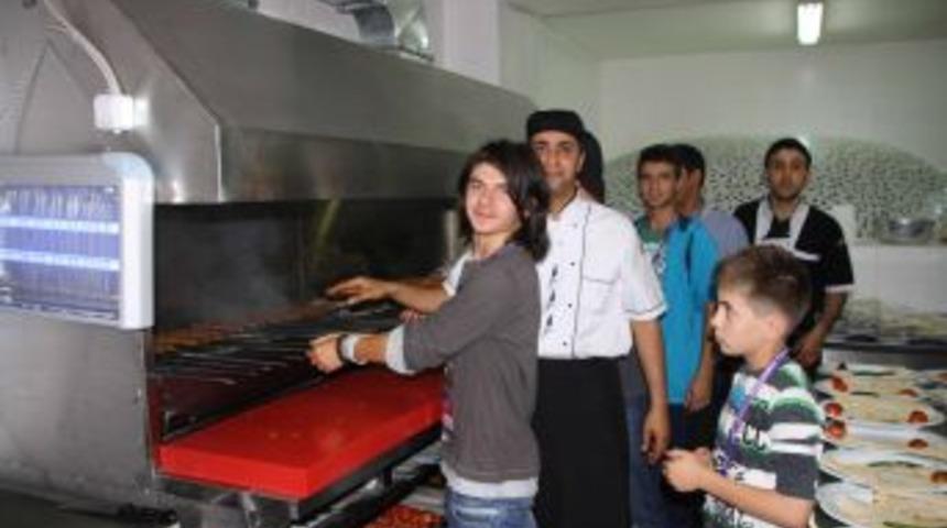 Adana kebabına hayran kaldılar