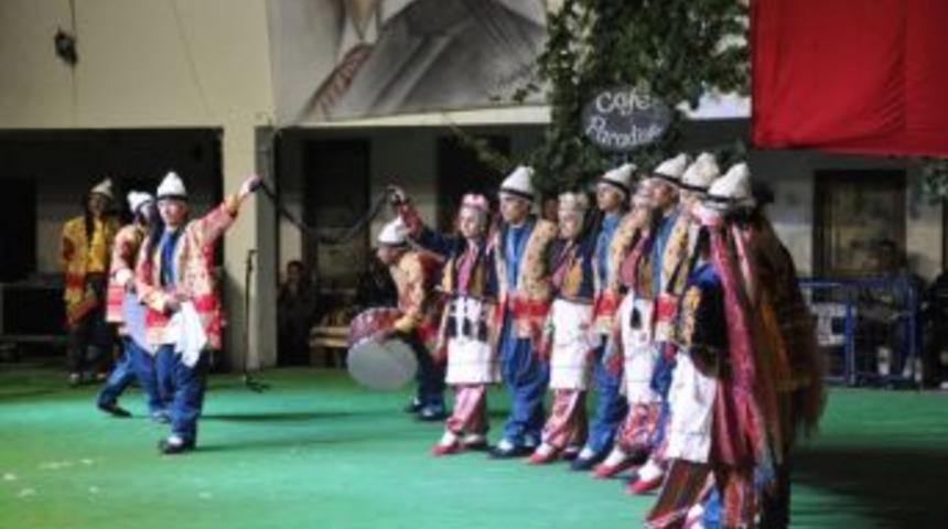 T&uuml;rk halk oyunları finali başladı