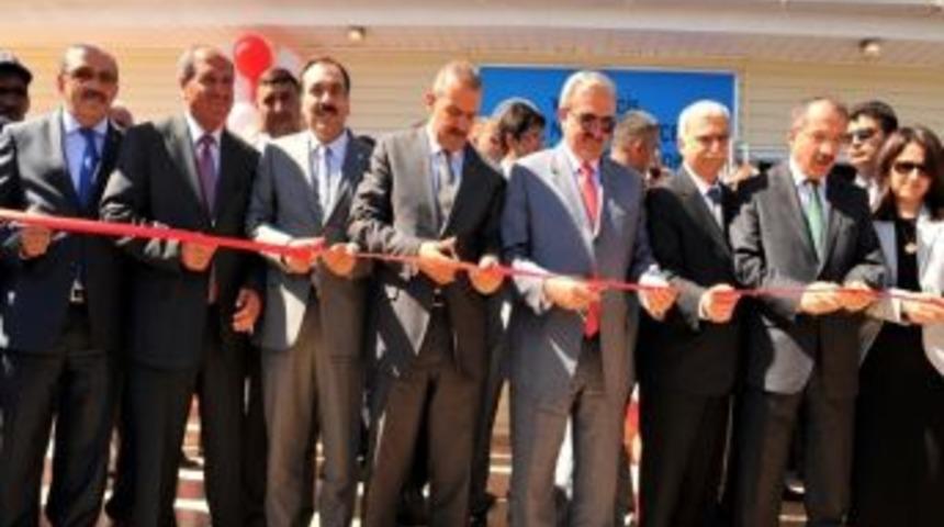 Kocaelilerin K&uuml;t&uuml;phanesi Van Erciş'te A&ccedil;ıldı