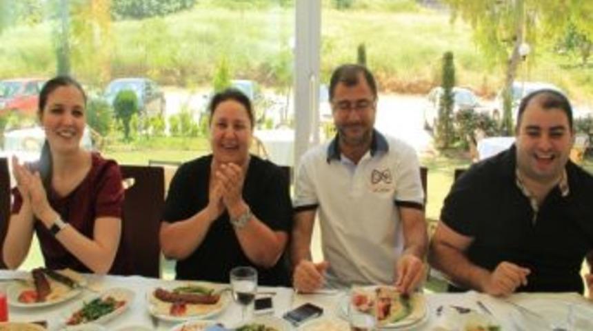 &Ouml;ğretmenlerden "adana Kebaplı" Veda