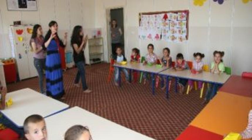 Suriyeli 4 Bin 251 &Ccedil;ocuğa Konteynır Kentte Eğitim