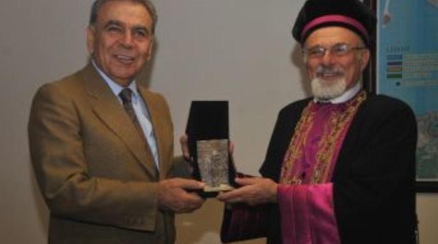 Hahambaşı&rsquo;ndan Başkan Kocaoğlu&rsquo;n&uuml;a Teşekk&uuml;r