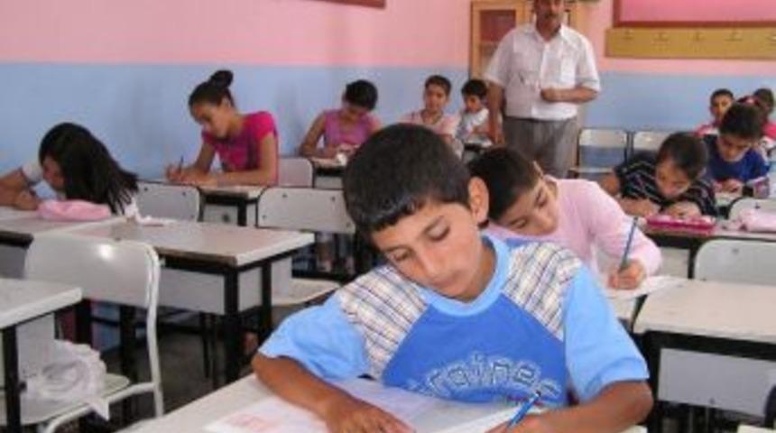 &Ouml;ğrenciler Bursluluk Sınavı İ&ccedil;in Ter D&ouml;kt&uuml;