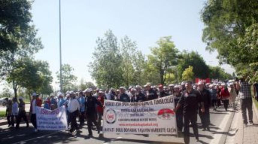 Olimpik G&uuml;n Y&uuml;r&uuml;y&uuml;ş&uuml;'ne 5 Bin Kişi Katıldı