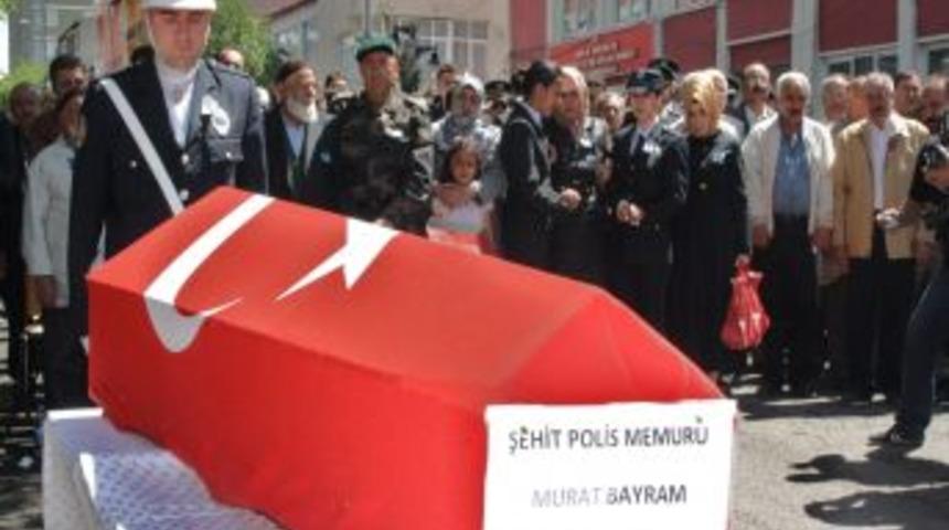 Şehit Polis Memuru I&ccedil;in T&ouml;ren D&uuml;zenlendi