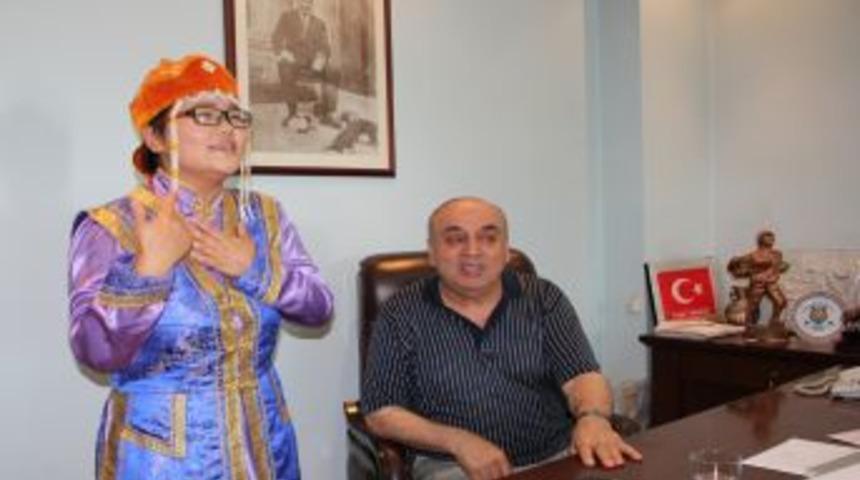 Yusuf Kırkpınar, Olimpiyat &Ouml;ğrencilerine Yemek Verdi