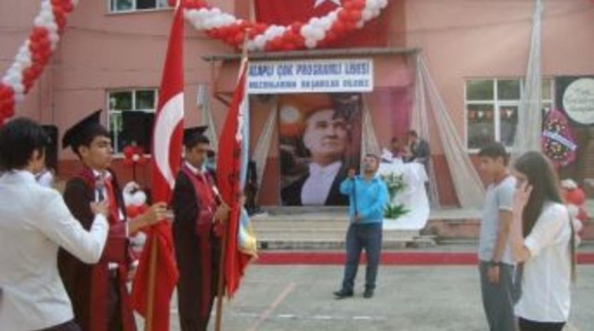 Alaplı &Ccedil;pl&rsquo;den Mezuniyet T&ouml;reni