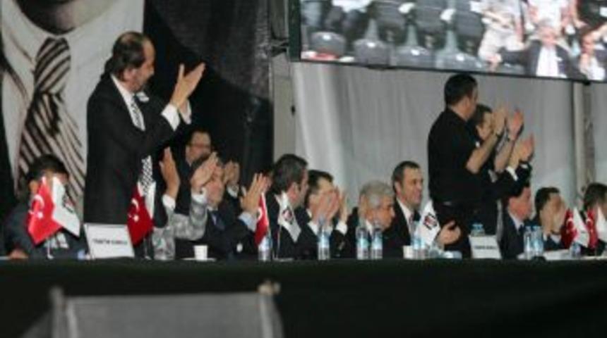 Beşiktaş'ta 2012 Yılı B&uuml;t&ccedil;esi 219 Milyon 301 Bin TL Olarak Onaylandı