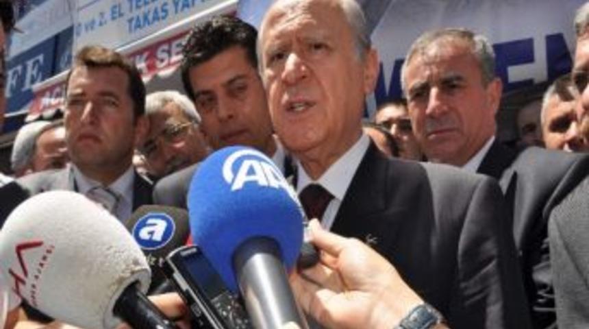 Bah&ccedil;eli Antalya İl Başkanlığını Ziyaret Etti