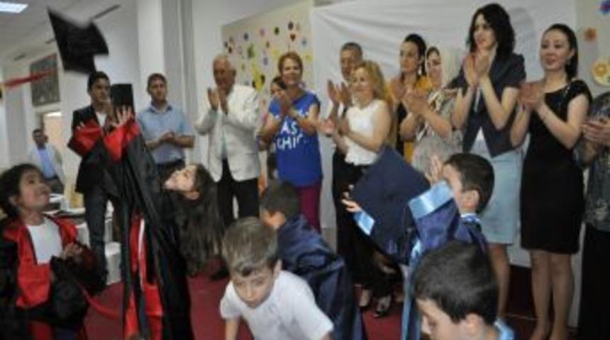 Sevgi Barış Dostluk Kreşi&rsquo;nde Mezuniyet Coşkusu