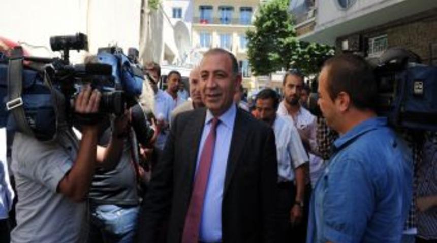 G&uuml;rsel Tekin: Genel Başkan Kavga Y&uuml;z&uuml;nden Gelmemiş Olabilir