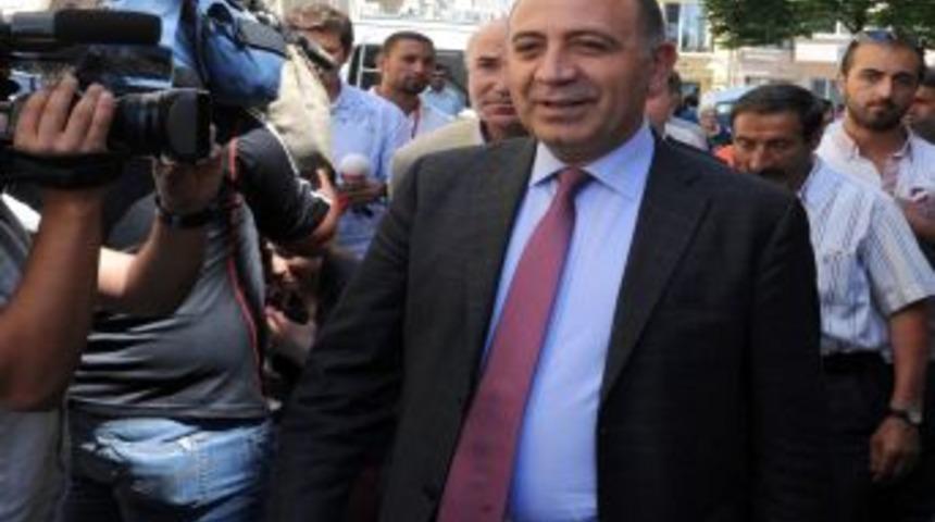 G&uuml;rsel Tekin: İktidar, Ter&ouml;r Konusunda Diğer Partilerle G&ouml;r&uuml;şmeli