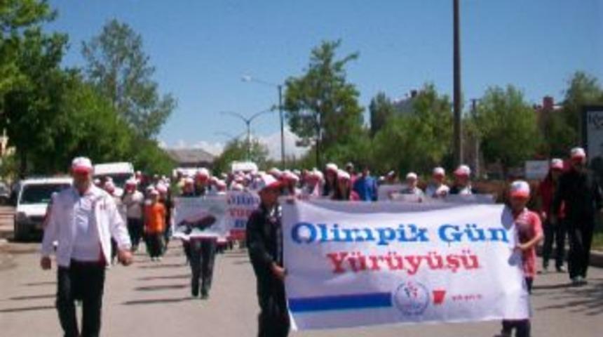 Olimpik G&uuml;n İ&ccedil;in Y&uuml;r&uuml;d&uuml;ler