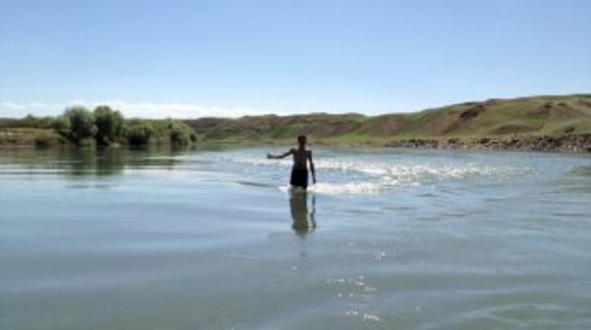 Akıntıya Kapılınca 3 Kilometre S&uuml;r&uuml;klendi