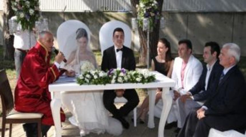 Başkan Akbaş Nikah Kıydı