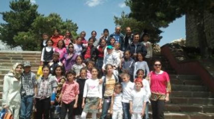 Yakutiye'den &Ouml;ğrencileri Karne Hediyesi