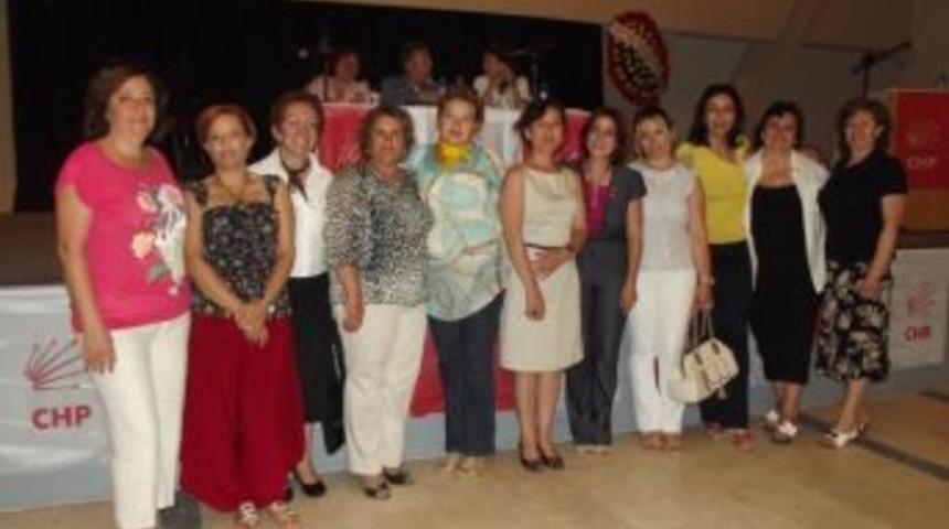 Ayvalık Chp Kadın Kolları Başkanlığının Yeni Y&ouml;netimi Se&ccedil;ildi