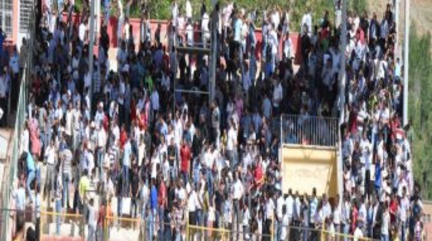 Bitlis'te BAL Ligi'ne Y&uuml;kselme Ma&ccedil;ında Olaylar &Ccedil;ıktı