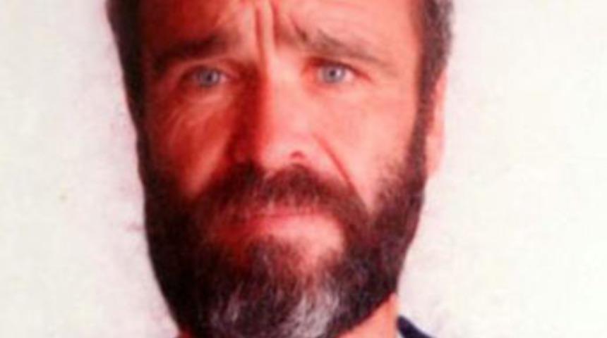 Oğlunun intihar ettiği yerde kendini astı