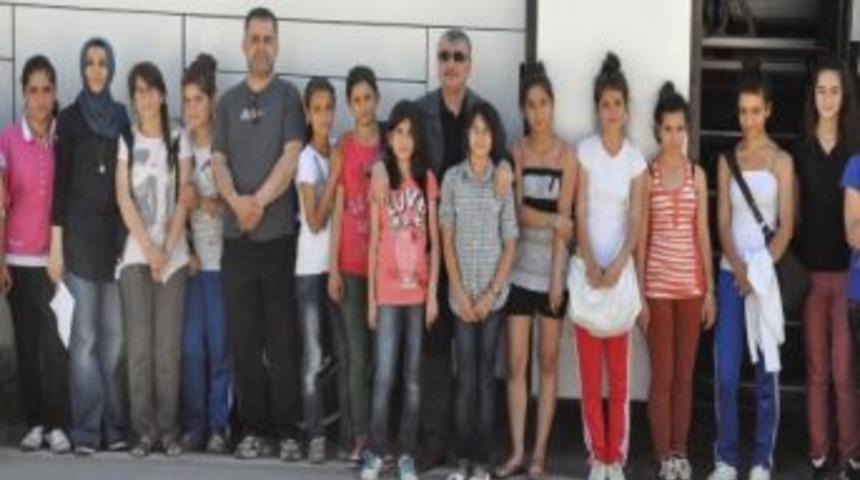 45 Kişilik Grup Deniz Kampına Gitti