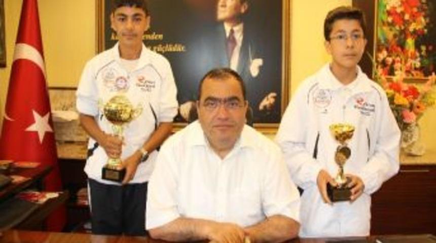 Şampiyonlar Protokol&uuml; Ziyaret Etti