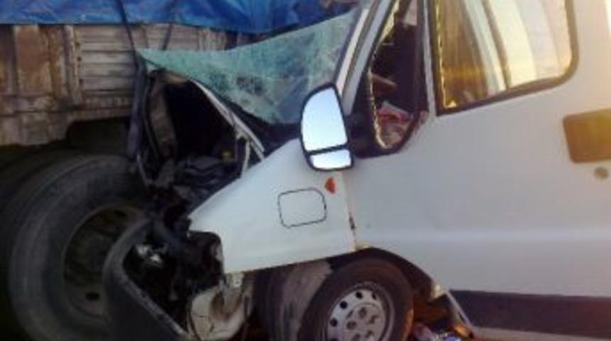 Kuyucak&rsquo;ta Trafik Kazası: 1 &Ouml;l&uuml;, 1 Yaralı