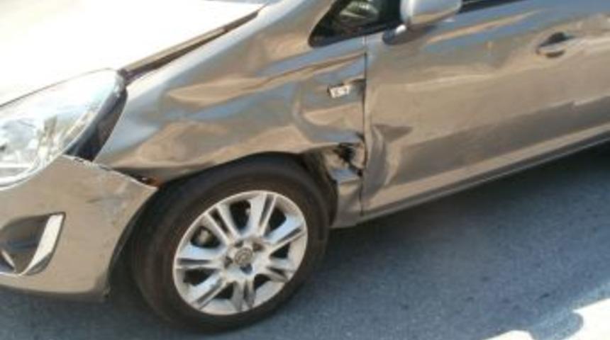 Urla&rsquo;da Trafik Kazası: 2 Yaralı