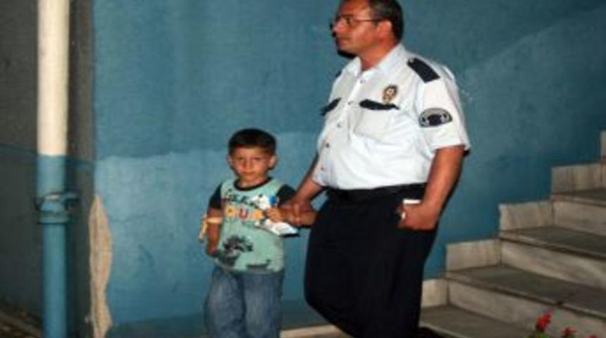 Kocasının Bı&ccedil;akladığı Kadın, Canını Evden Ka&ccedil;arak Kurtardı