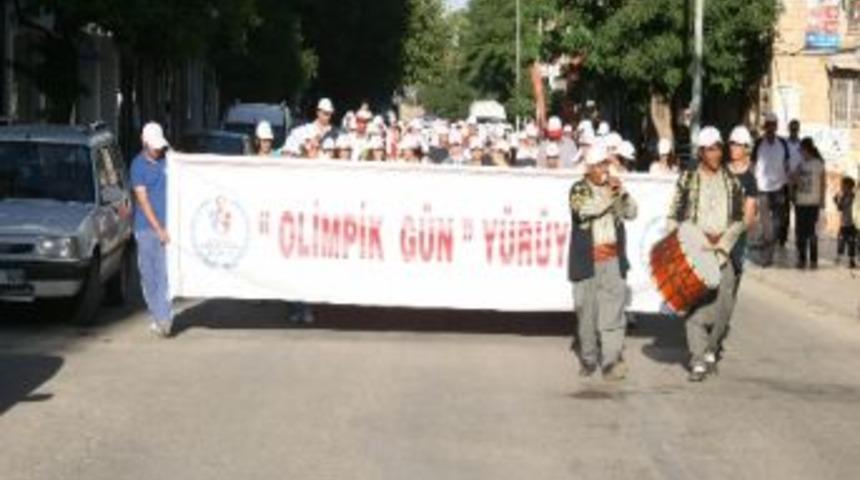 Olimpik G&uuml;n Y&uuml;r&uuml;y&uuml;ş&uuml; Yapıldı