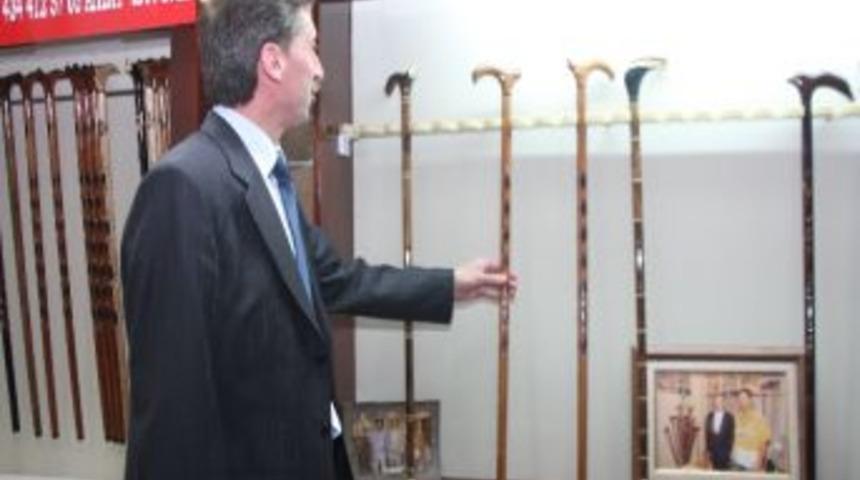 Genel Başkan &Uuml;nal Ahlat&rsquo;a Hayran Kaldı