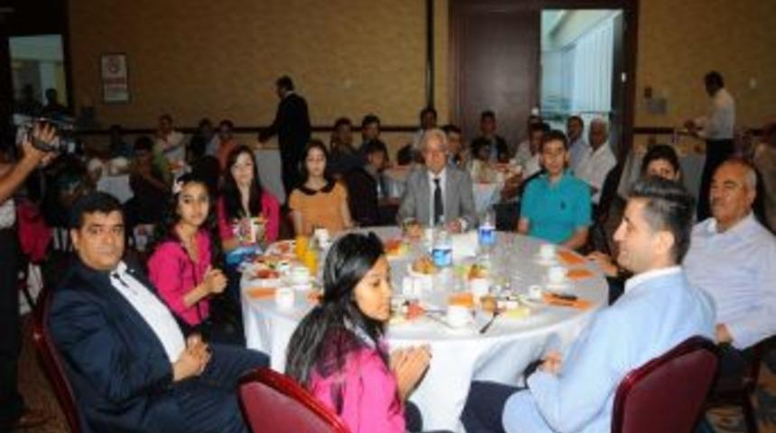 Adana Onları, Onlar Da Adana&rsquo;yı &Ccedil;ok Sevdi