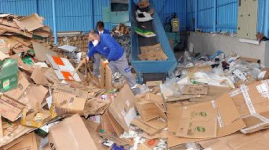 Ambalaj Atıklarının Ayrıştırılmasıyla 2 Milyon Lira Tasarruf Sağlandı