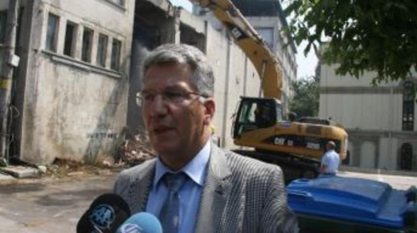 İzmit Orduevi Sineması Yıkıldı