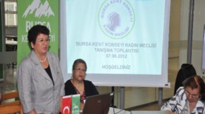 Kadınlardan G&uuml;&ccedil; Birliği