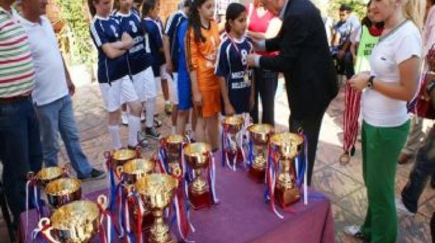 Resmi Kurum Ve Kuruluşlar Arası Futbol Turnuvası Sona Erdi