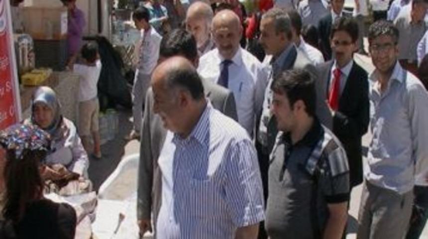 Yetimler Kervanı Derneğinden Kermes