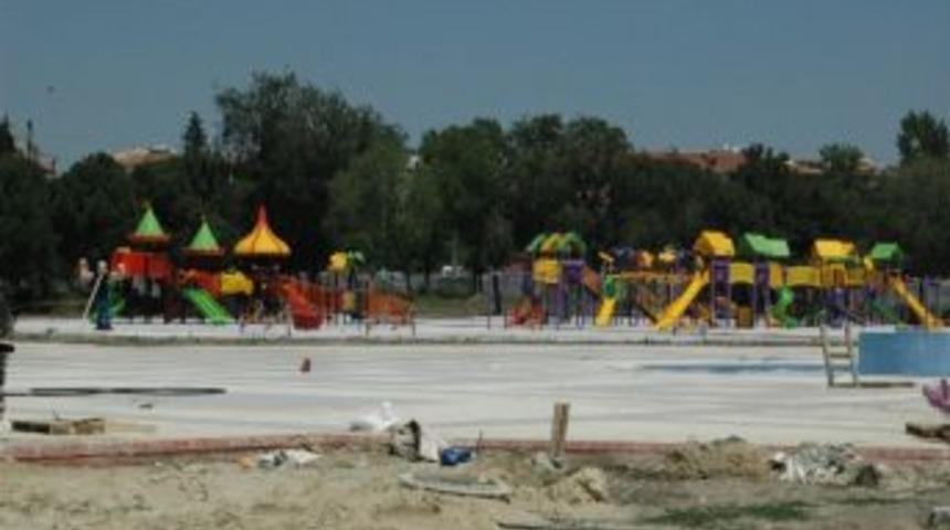 Başkan Baysan`dan Cumhuriyet Parkına İnceleme