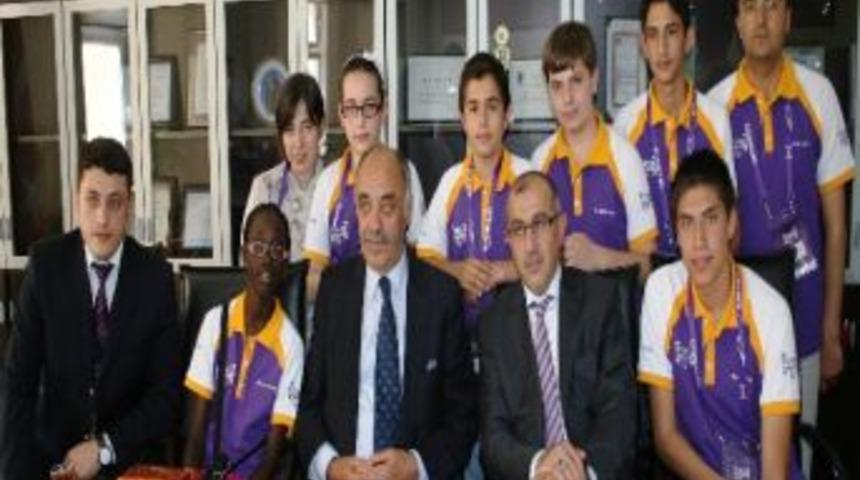 Y&uuml;celik; &ldquo;t&uuml;rk&ccedil;e Sevdalılarıyla Gurur Duyuyoruz&rdquo;