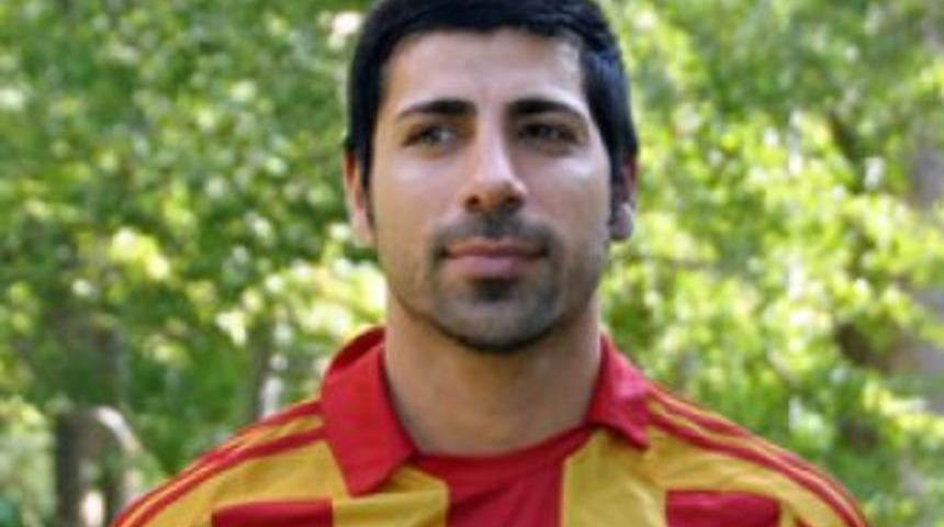 Emrah Ekmek&ccedil;i 2 yıllık s&ouml;zleşme imzaladı