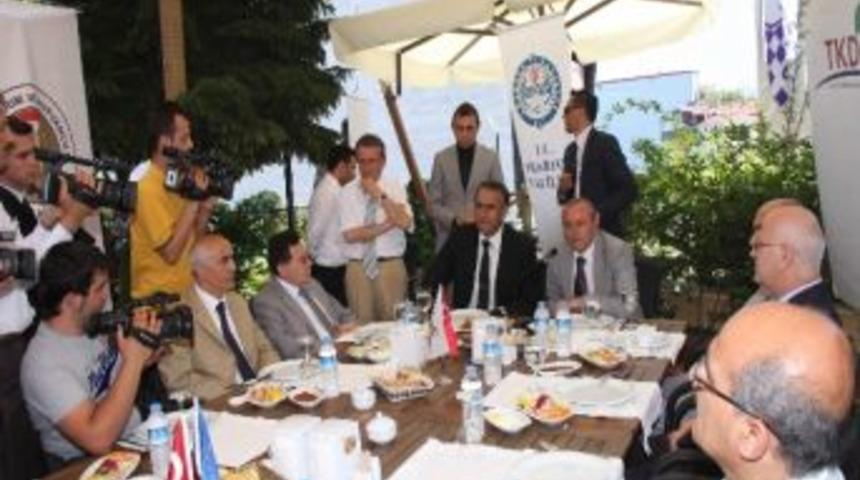 Vali Kızılcık’tan Tarımsal Kalkınma Projelerine ‘ballı’ Moral