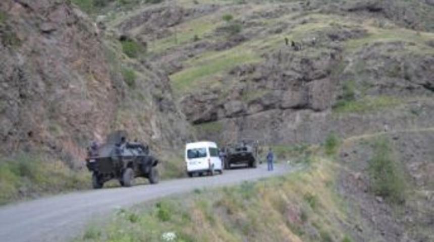 Şenkaya&rsquo;da Askeri Aracın Ge&ccedil;işi Sırasında Patlama