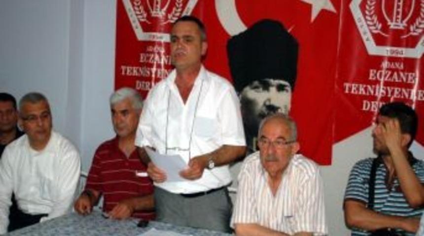 Eczane Teknisyenleri Mesai Saatlerine Tepki