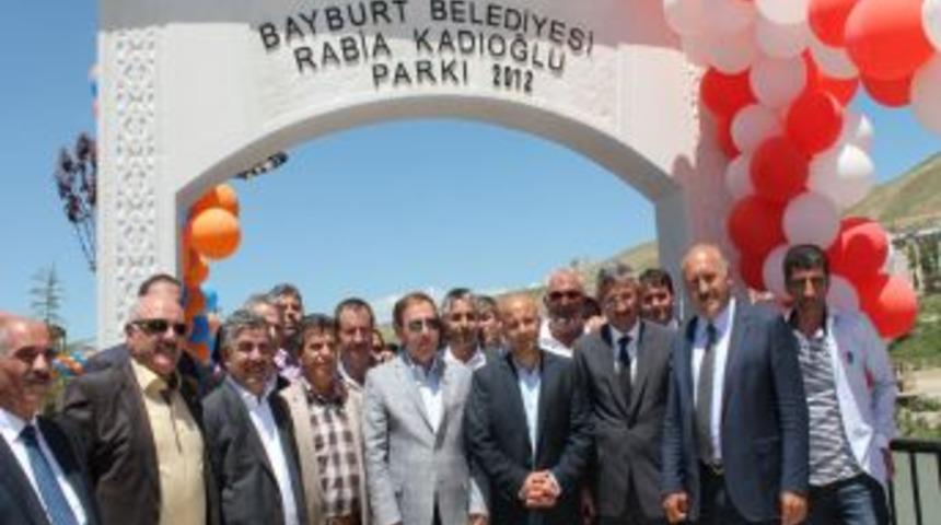 Bayburt'a Katkıları I&ccedil;in Kadıoğlu'na Hemşehrilik Beratı