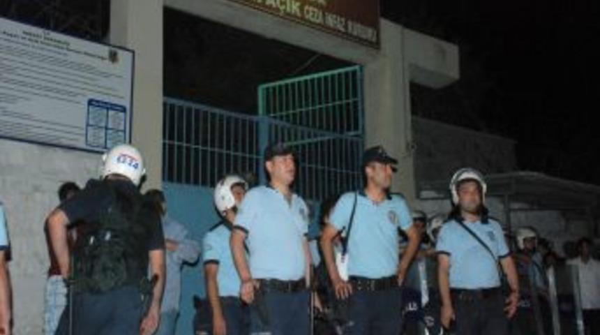 Şanlıurfa Cezaevi'nde Tansiyon Tekrar Y&uuml;kseldi