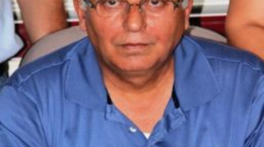 Mermercilerde İsmail &Ouml;z&ccedil;ete G&uuml;ven Tazeledi